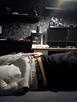 Snapshot of Trekkerboi chatting on 11/03/25, 09:16 Trekkerboi online show from 11/03/25, 09:16