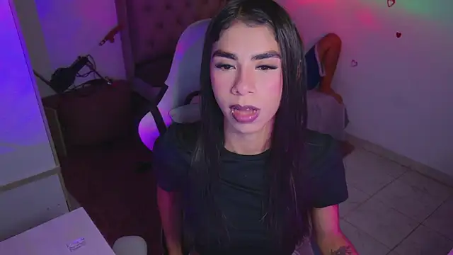 BrunetteAdams001 online show from 05/30/26, 05:26