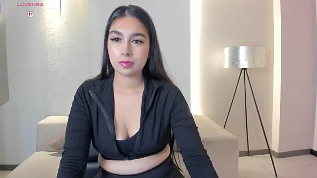 Snapshot of VeronicaBlue chatting on 11/13/25, 09:30 VeronicaBlue online show from 11/13/25, 09:30