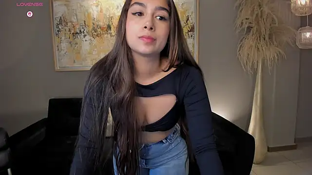 Snapshot of VeronicaBlue chatting on 12/05/25, 10:35 VeronicaBlue online show from 12/05/25, 10:35