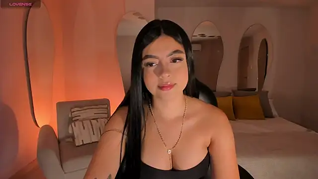 Snapshot of NataliaGaret chatting on 01/11/26, 02:16 NataliaGaret online show from 01/11/26, 02:16