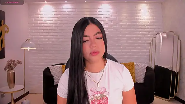 Snapshot of NataliaGaret chatting on 02/06/26, 01:54 NataliaGaret online show from 02/06/26, 01:54