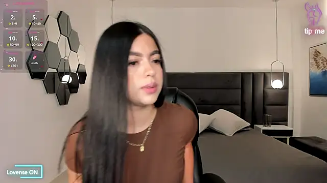 Snapshot of NataliaGaret chatting on 02/13/26, 02:18 NataliaGaret online show from 02/13/26, 02:18