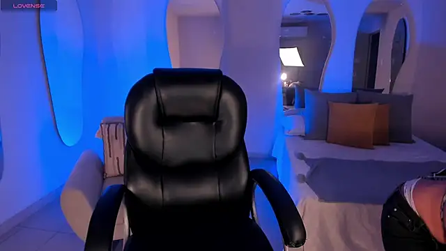 AyshelBrown online show from 09/27/25, 04:06