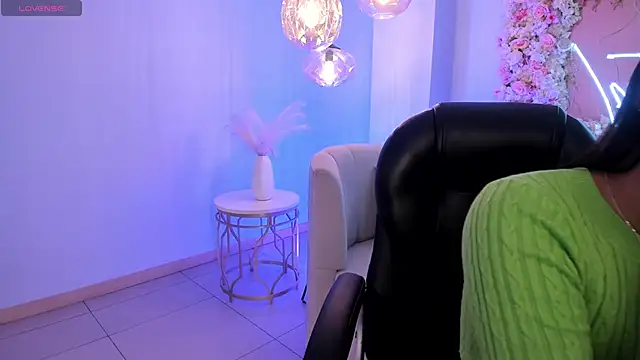 AyshelBrown online show from 10/09/25, 03:37