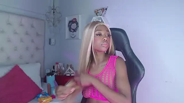 Snapshot of candyy_ebony chatting on 11/28/25, 08:06 candyy ebony online show from 11/28/25, 08:06