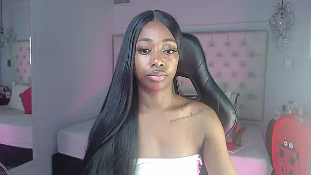 Snapshot of candyy_ebony chatting on 12/05/25, 03:15 candyy ebony online show from 12/05/25, 03:15