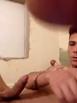 Snapshot of bili36 chatting on 10/30/25, 02:46 bili36 online show from 10/30/25, 02:46