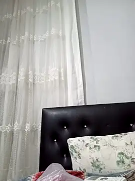 Snapshot of Muratcan33 chatting on 10/03/25, 10:51 Muratcan33 online show from 10/03/25, 10:51