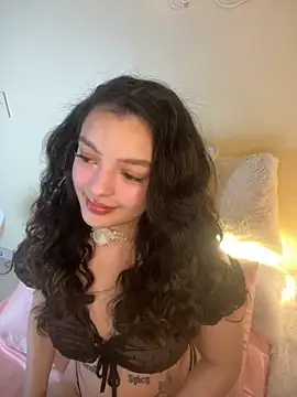 AriaHeavenss online show from 09/19/25, 12:23