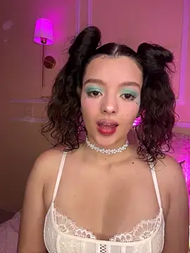 AriaHeavenss online show from 12/03/25, 12:18