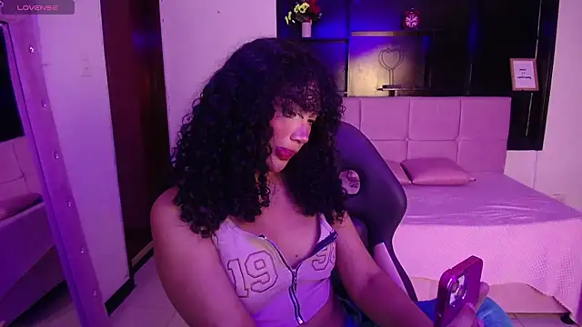 emiily smith1 online show from 10/05/25, 01:20