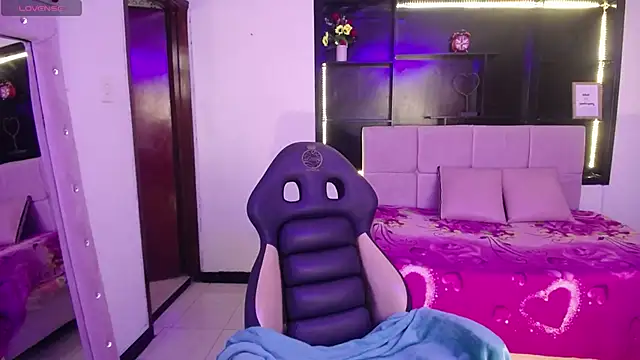 emiily smith1 online show from 10/08/25, 07:55