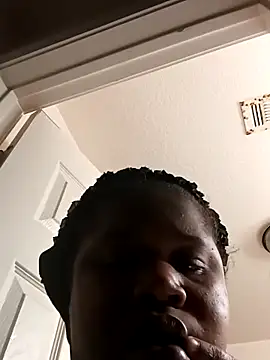 Snapshot of Candy_Head chatting on 11/02/25, 05:10 Candy Head online show from 11/02/25, 05:10