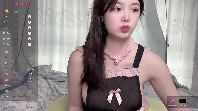 Snapshot of tender-11 chatting on 09/28/25, 09:14 tender-11 online show from 09/28/25, 09:14