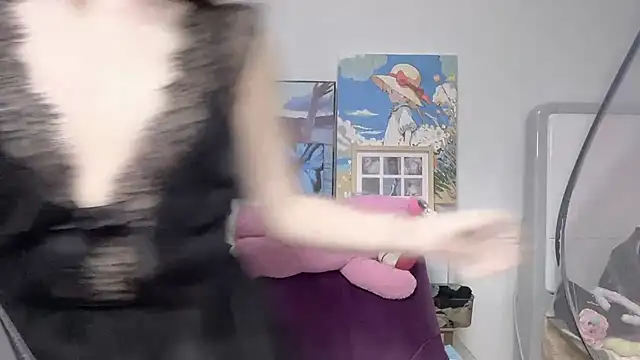 Snapshot of tender-11 chatting on 10/28/25, 10:41 tender-11 online show from 10/28/25, 10:41