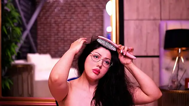 AlenaCapricious online show from 05/08/26, 06:13
