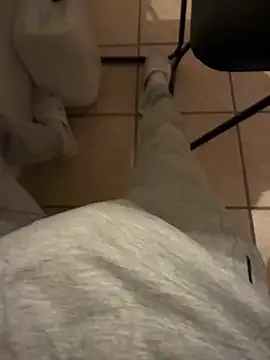 Snapshot of Dicksxd chatting on 10/05/25, 07:34 Dicksxd online show from 10/05/25, 07:34