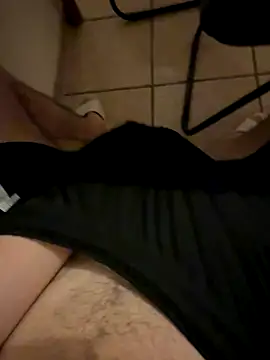 Snapshot of Dicksxd chatting on 10/19/25, 08:31 Dicksxd online show from 10/19/25, 08:31