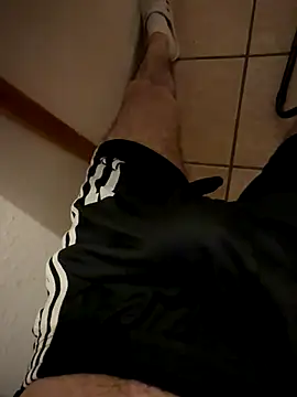 Snapshot of Dicksxd chatting on 10/20/25, 10:43 Dicksxd online show from 10/20/25, 10:43