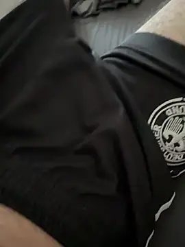 Snapshot of Dicksxd chatting on 10/22/25, 01:44 Dicksxd online show from 10/22/25, 01:44