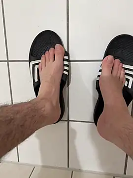 Snapshot of Dicksxd chatting on 11/27/25, 08:00 Dicksxd online show from 11/27/25, 08:00