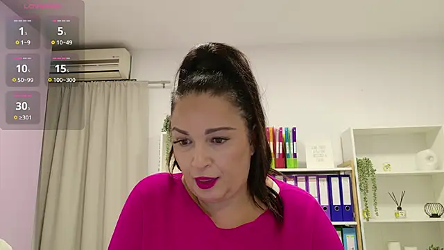 Snapshot of RubiHarper chatting on 10/15/25, 03:12 RubiHarper online show from 10/15/25, 03:12