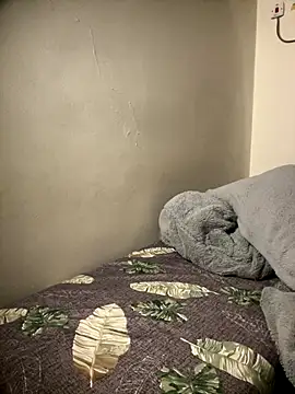 Snapshot of Samsamo999 chatting on 12/13/25, 10:37 Samsamo999 online show from 12/13/25, 10:37