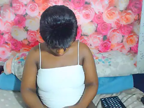 MiniMinaj online show from 12/14/25, 05:07