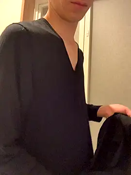 aki 2727 online show from 10/24/25, 10:22