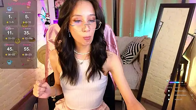 Leya moonlight online show from 09/08/25, 10:31