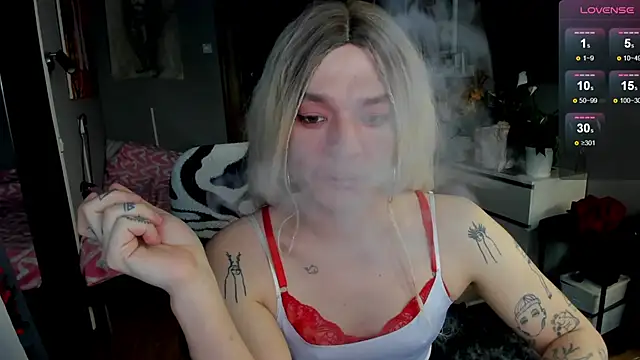Snapshot of Kkkylie chatting on 05/16/26, 03:58 Kkkylie online show from 05/16/26, 03:58