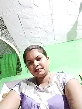 Snapshot of Bhavna_hot chatting on 10/16/25, 04:52 Bhavna hot online show from 10/16/25, 04:52