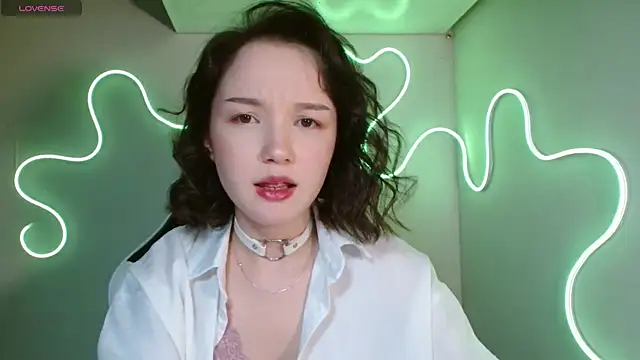 Snapshot of DemiWildcat chatting on 10/17/25, 12:52 DemiWildcat online show from 10/17/25, 12:52