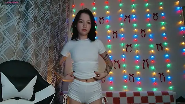 Snapshot of DemiWildcat chatting on 12/18/25, 11:38 DemiWildcat online show from 12/18/25, 11:38