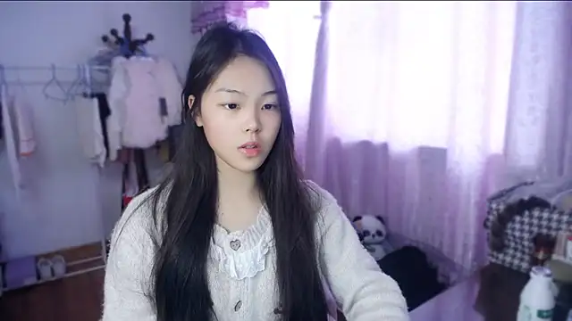 Snapshot of yao-yao_ chatting on 11/30/25, 06:06 yao-yao online show from 11/30/25, 06:06