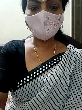 Snapshot of Rithya27 chatting on 01/08/26, 05:37 Rithya27 online show from 01/08/26, 05:37
