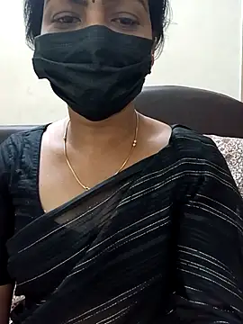 Snapshot of Rithya27 chatting on 02/15/26, 06:15 Rithya27 online show from 02/15/26, 06:15