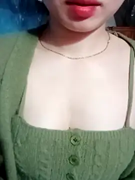 Snapshot of BeMeo003 chatting on 12/14/25, 06:30 BeMeo003 online show from 12/14/25, 06:30