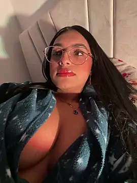 Linda Saenz  online show from 06/07/26, 07:56