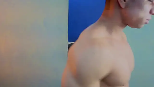 Snapshot of DylanGuss chatting on 10/29/25, 12:18 DylanGuss online show from 10/29/25, 12:18