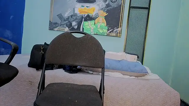 Snapshot of DylanGuss chatting on 11/27/25, 12:07 DylanGuss online show from 11/27/25, 12:07