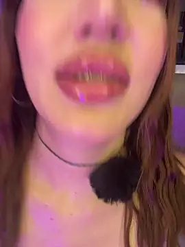 Bella-taylorr online show from 03/16/26, 06:28