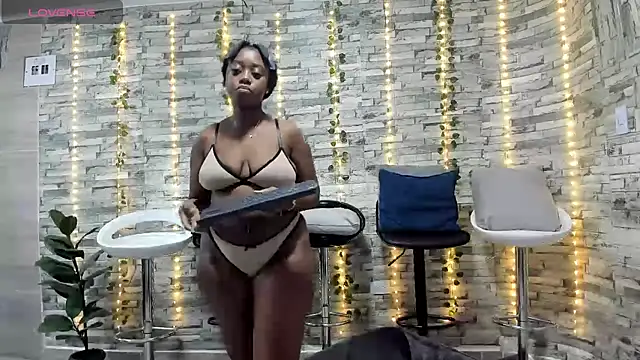 eroticgirls xx online show from 10/16/25, 11:00