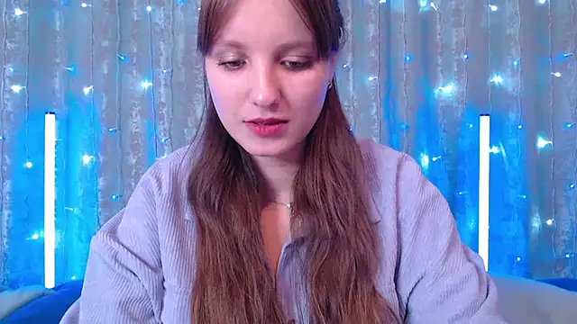 Leonaalove online show from 12/16/25, 12:21