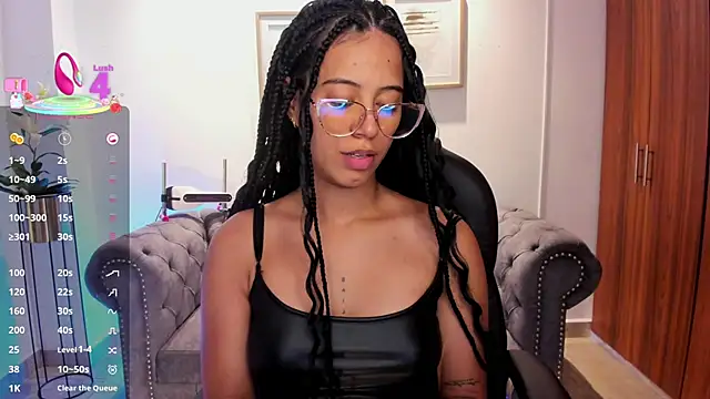 raven stonee online show from 10/31/25, 03:07