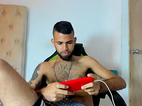 adri sexboy229 online show from 09/11/25, 01:44