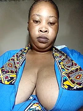 Snapshot of OCEANSQUITERXXX chatting on 04/07/26, 04:13 OCEANSQUITERXXX online show from 04/07/26, 04:13