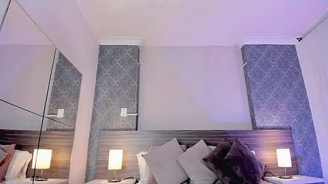 MiilaBlake online show from 11/13/25, 08:08