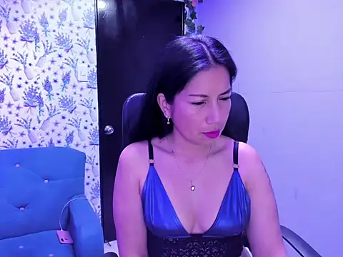 Megan Collinss  online show from 09/15/25, 05:46